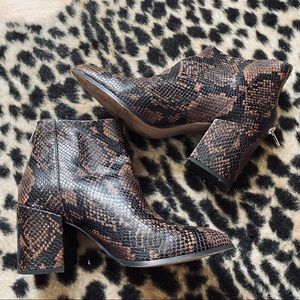 Steve Madden Jillian brown snakeskin print ankle booties